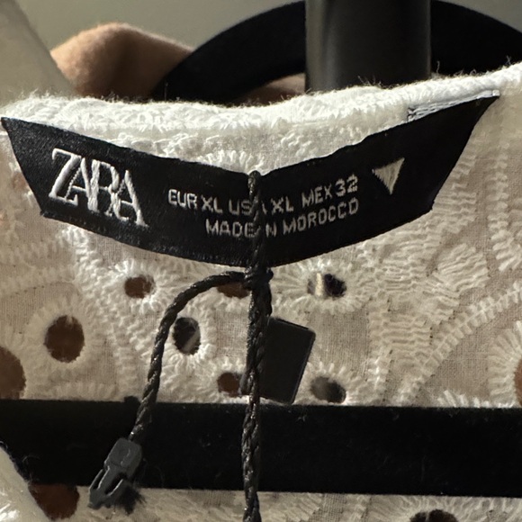 Zara Ivory Eyelet Lace Blouse - Picture 4 of 5